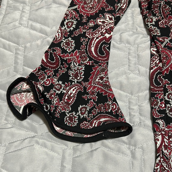 Sz L ⭐️NWT Michael Kors Paisley Matte - Jersey Flounce Dress - Picture 4 of 11